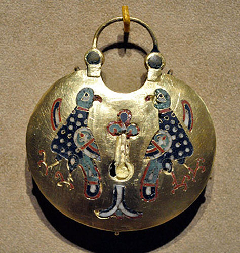 Tree of Life, Temple pendant, New York, Metropolitan Museum of Art, obverse.