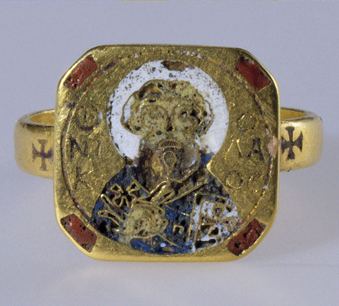 Cloisonné ring with bust of male figure holding a book inscribed in Greek with the name of the male figure